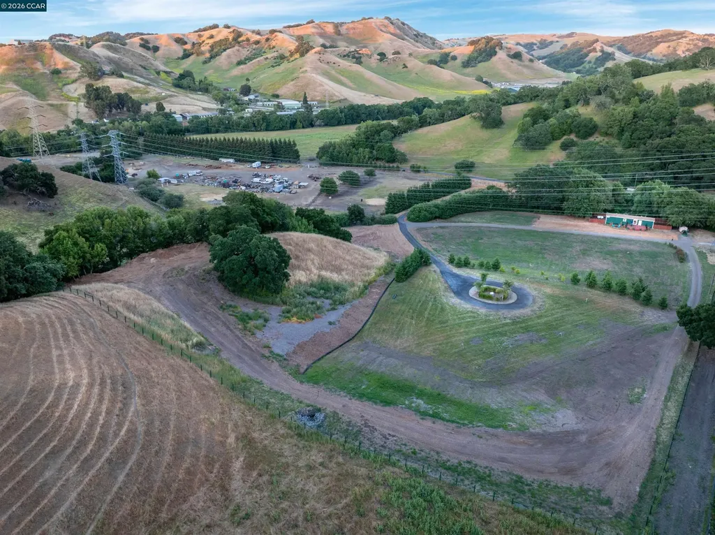 60 Hampton Road Martinez CA 94553