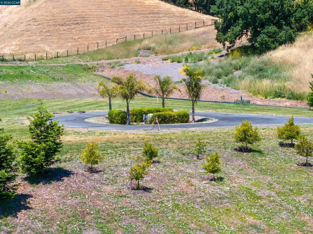 60 Hampton Road Martinez CA 94553