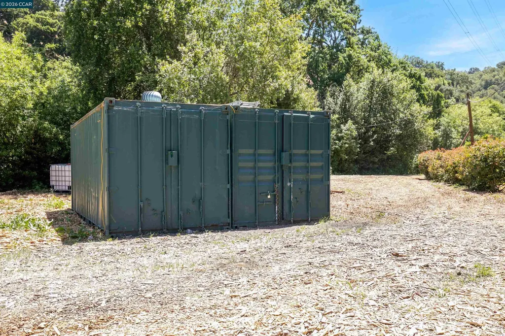 60 Hampton Road Martinez CA 94553