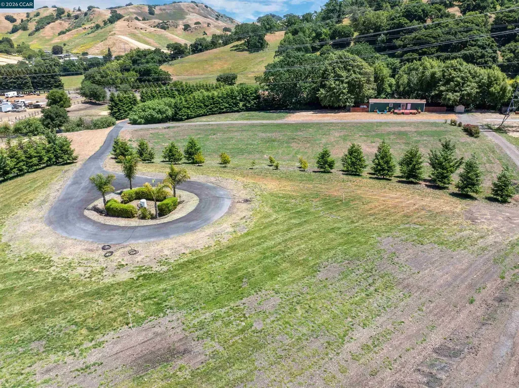 60 Hampton Road Martinez CA 94553