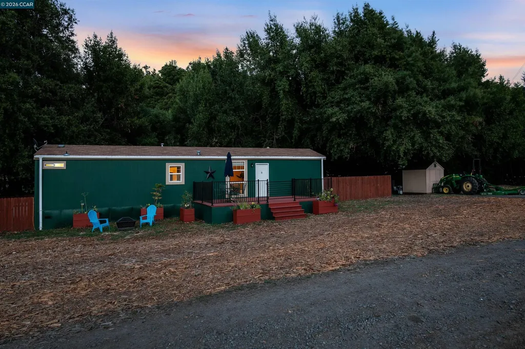 60 Hampton Road Martinez CA 94553