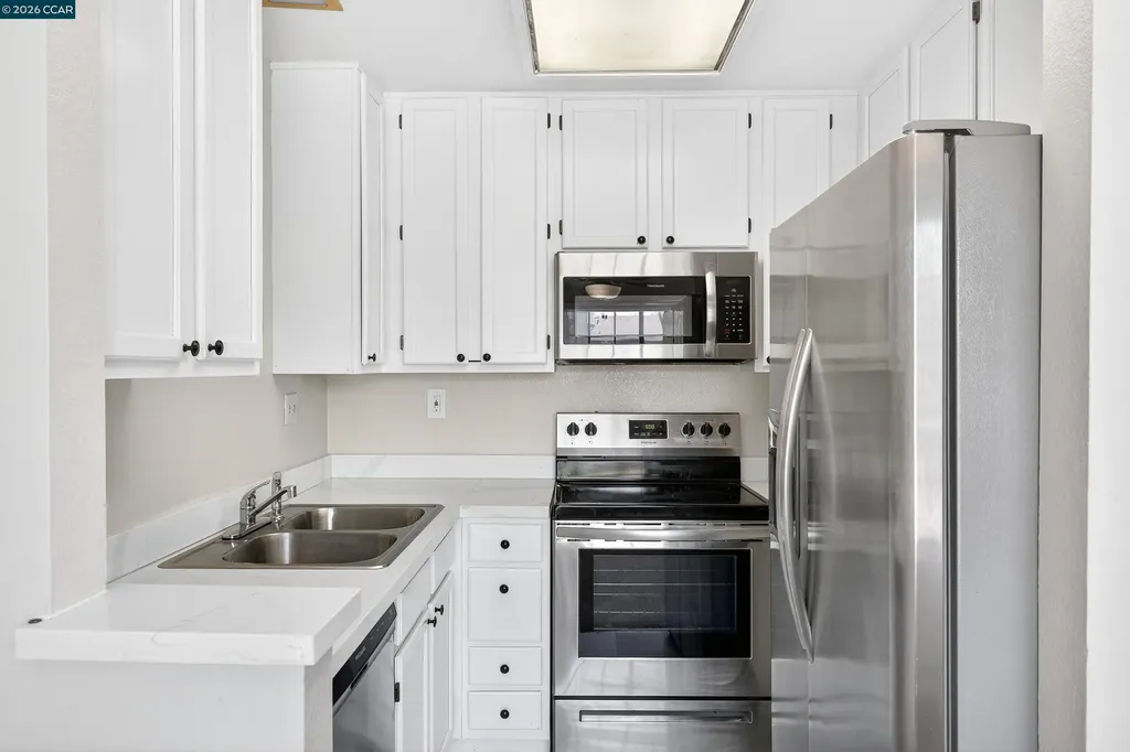 15 Glenwood Hercules CA 94547