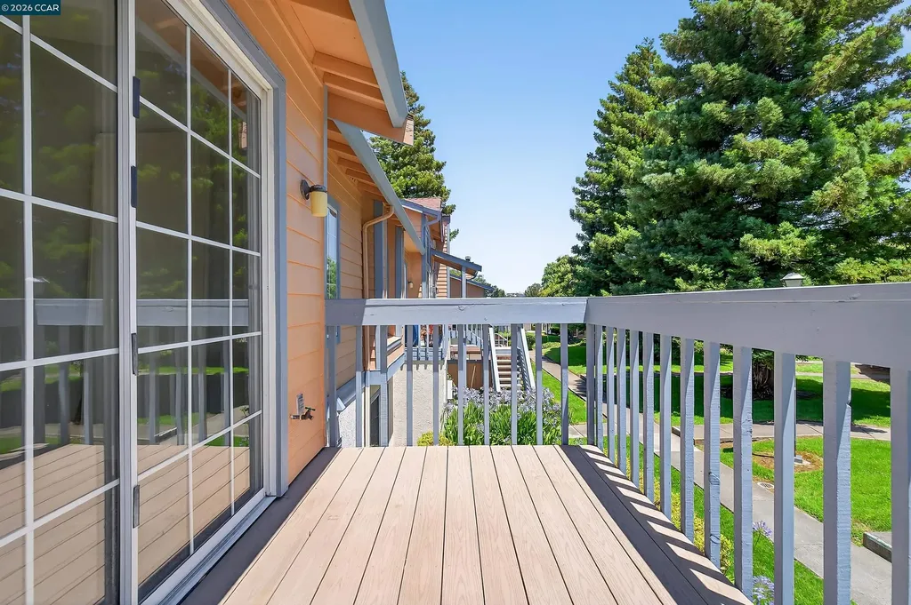 15 Glenwood Hercules CA 94547