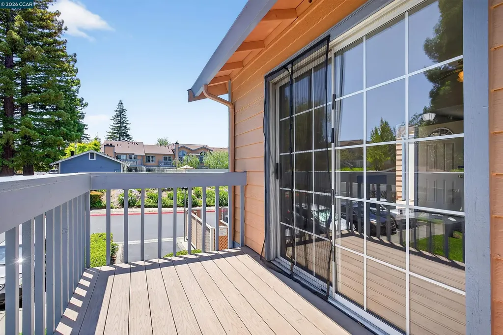 15 Glenwood Hercules CA 94547