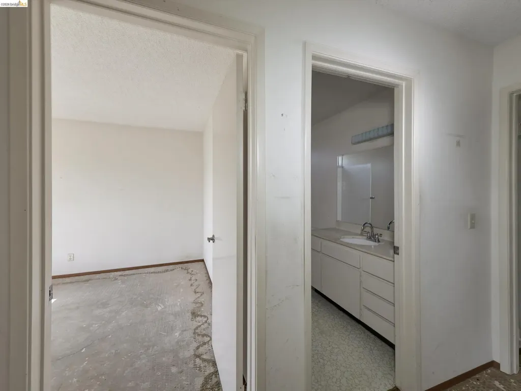 8093 Del Monte Avenue Newark CA 94560