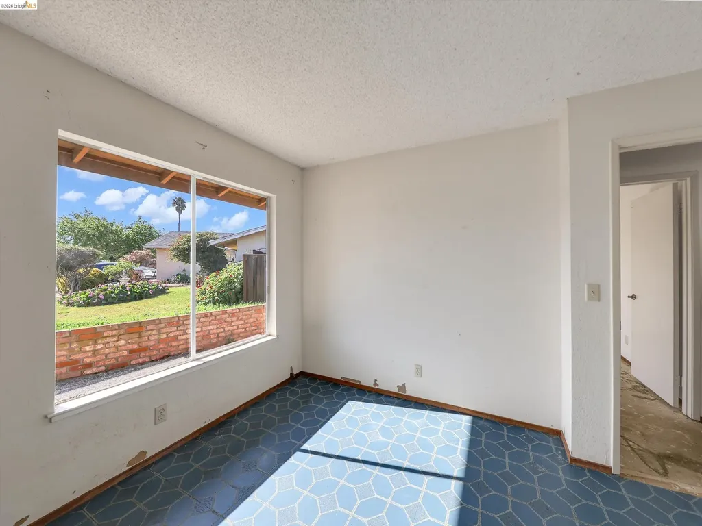 8093 Del Monte Avenue Newark CA 94560