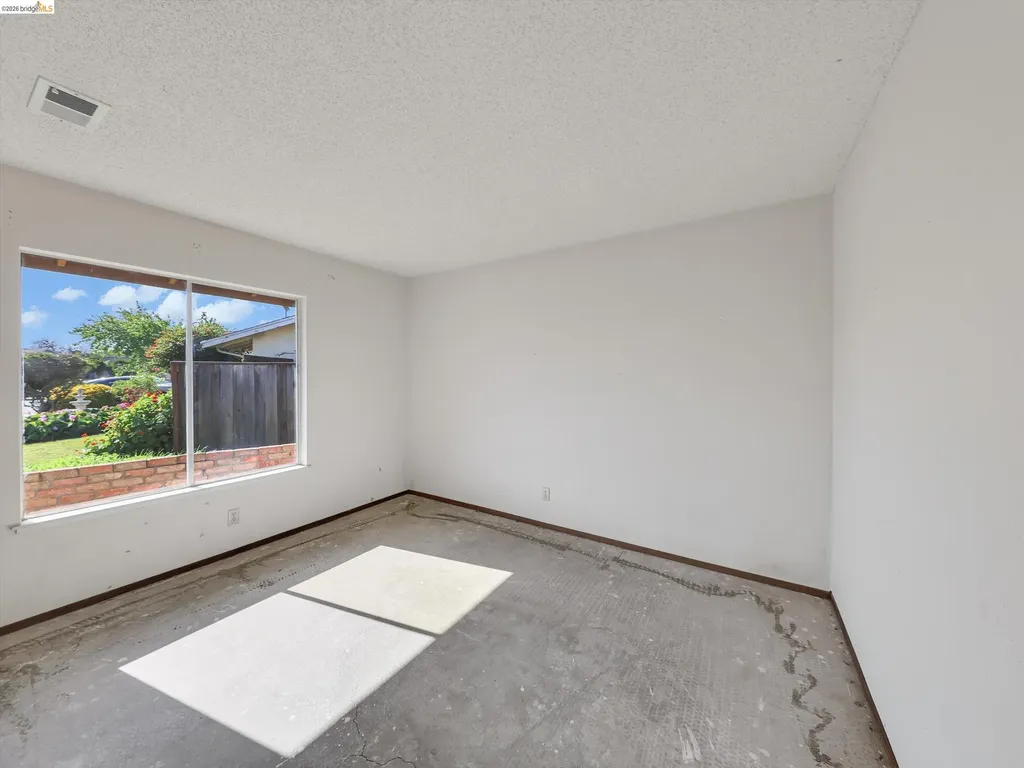 8093 Del Monte Avenue Newark CA 94560