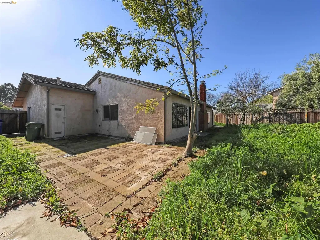 8093 Del Monte Avenue Newark CA 94560