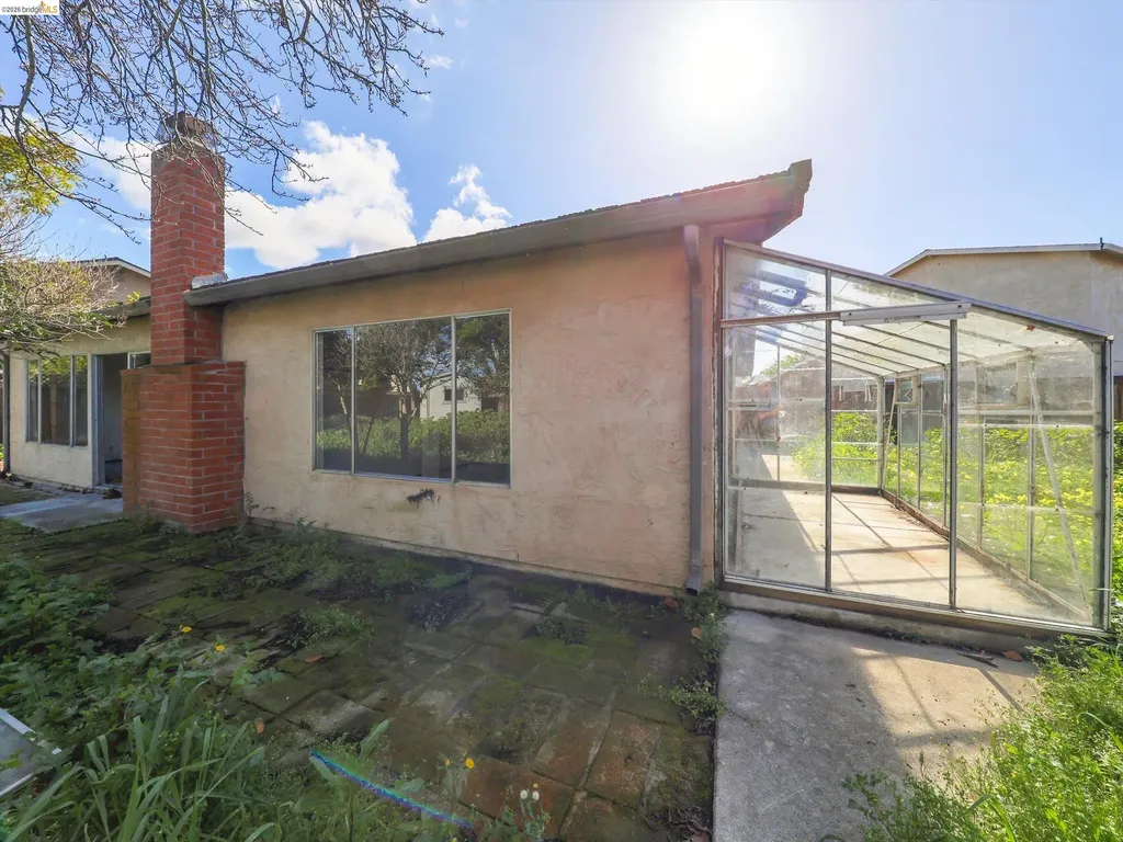 8093 Del Monte Avenue Newark CA 94560