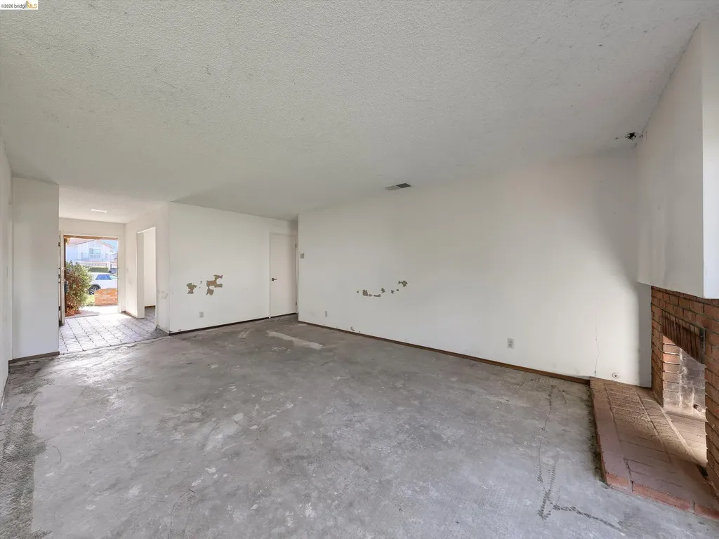 8093 Del Monte Avenue Newark CA 94560