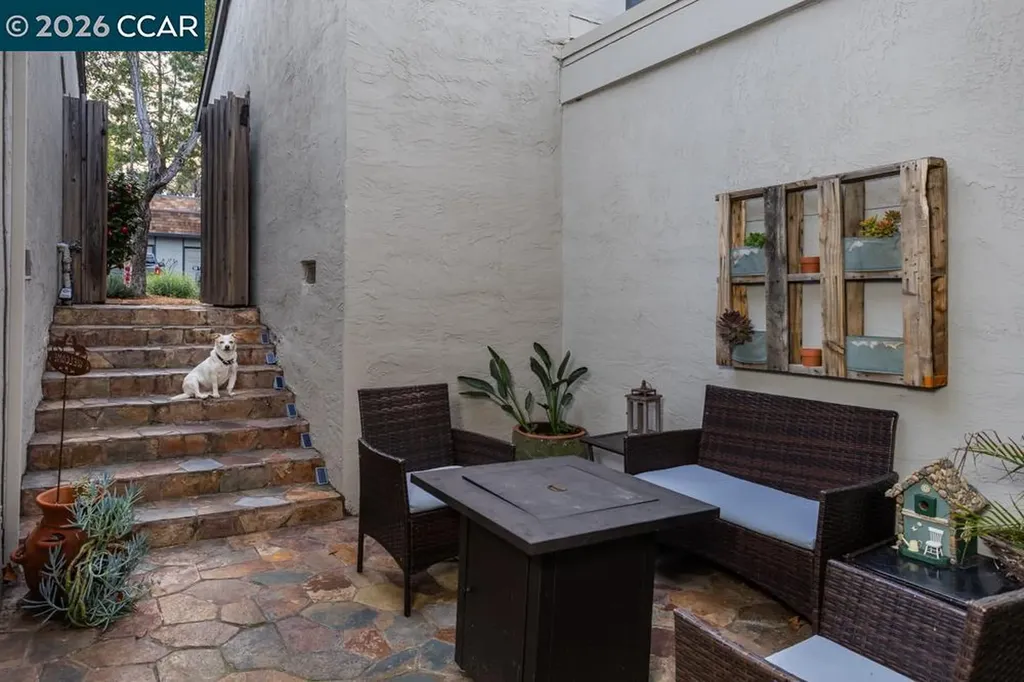 1762 Holland Circle Walnut Creek CA 94597