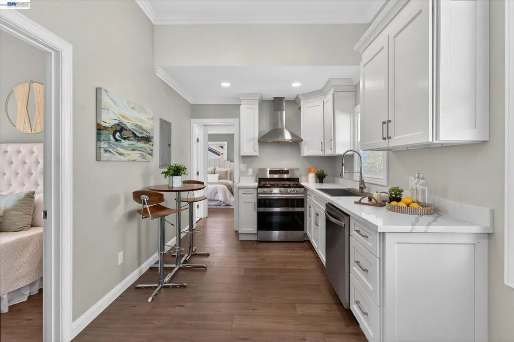 1813 Minturn Street Alameda CA 94501