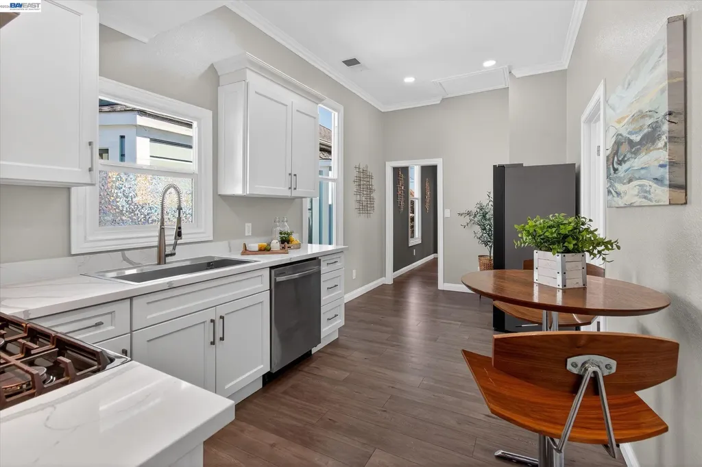 1813 Minturn Street Alameda CA 94501