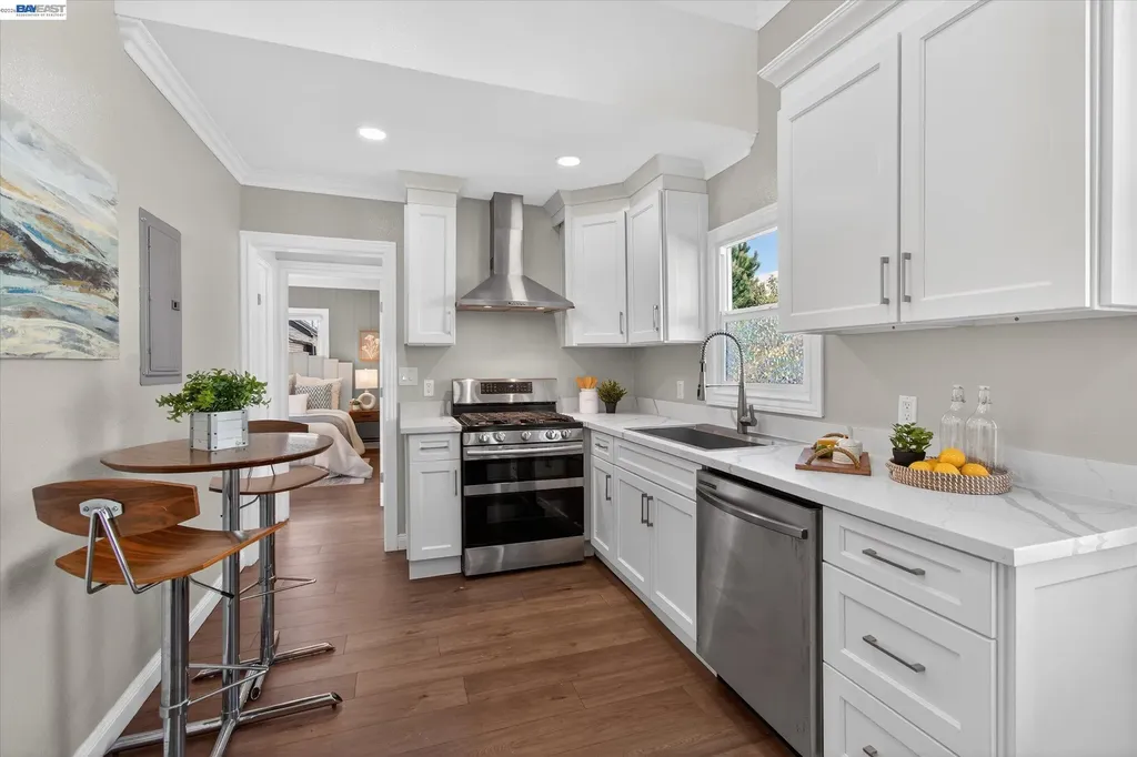 1813 Minturn Street Alameda CA 94501