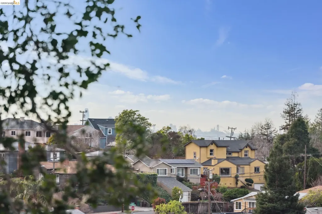 4651 Fair Avenue Oakland CA 94619