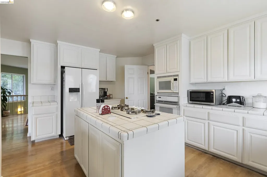 2745 Butters Drive Oakland CA 94602