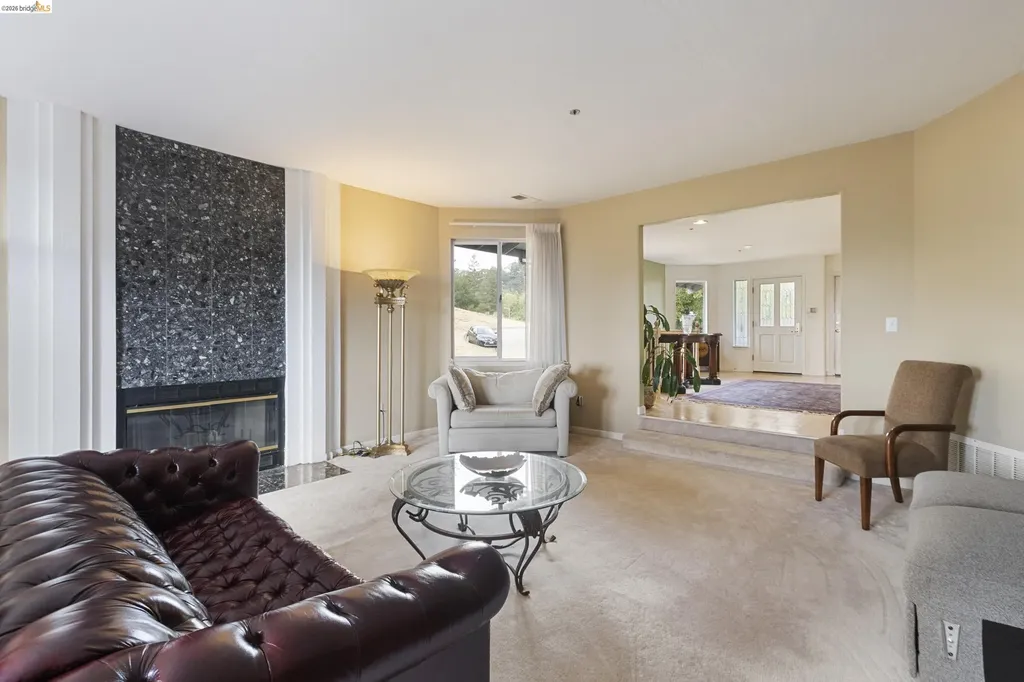 2745 Butters Drive Oakland CA 94602