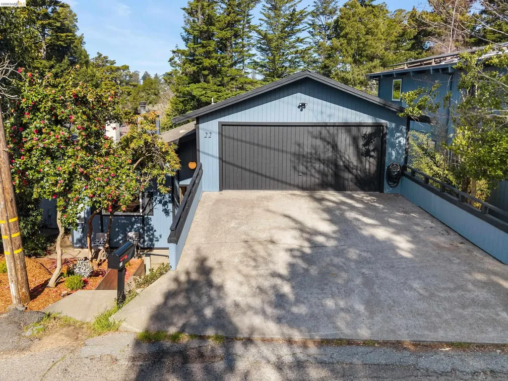 22 Rydal Court Oakland CA 94611