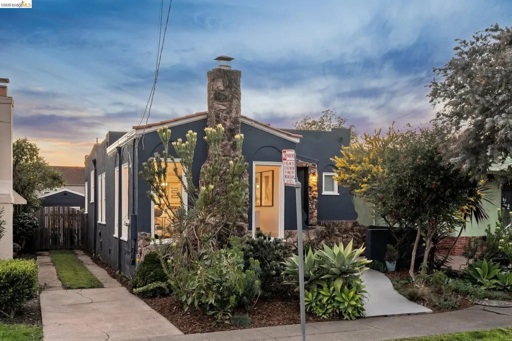 5721 Roberts Avenue Oakland CA 94605