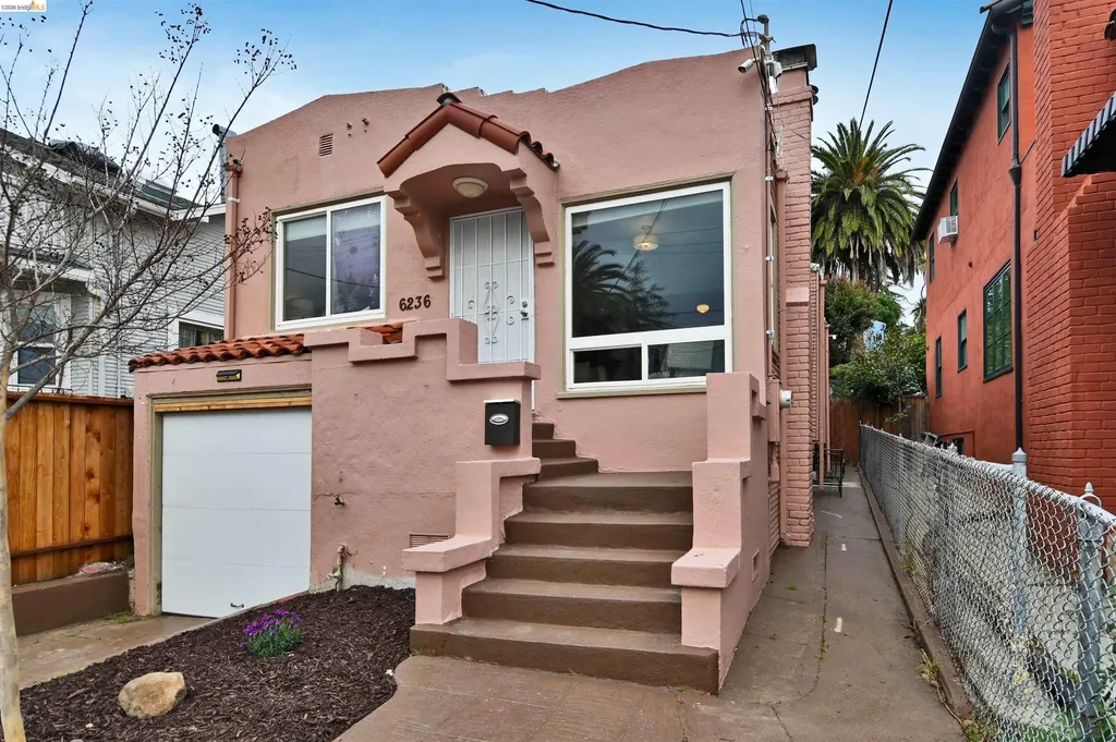 6236 Laird Avenue Oakland CA 94605