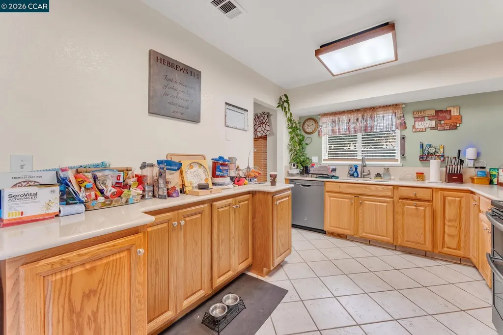 618 Kinglet Suisun City CA 94585