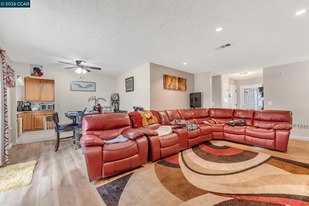 618 Kinglet Suisun City CA 94585