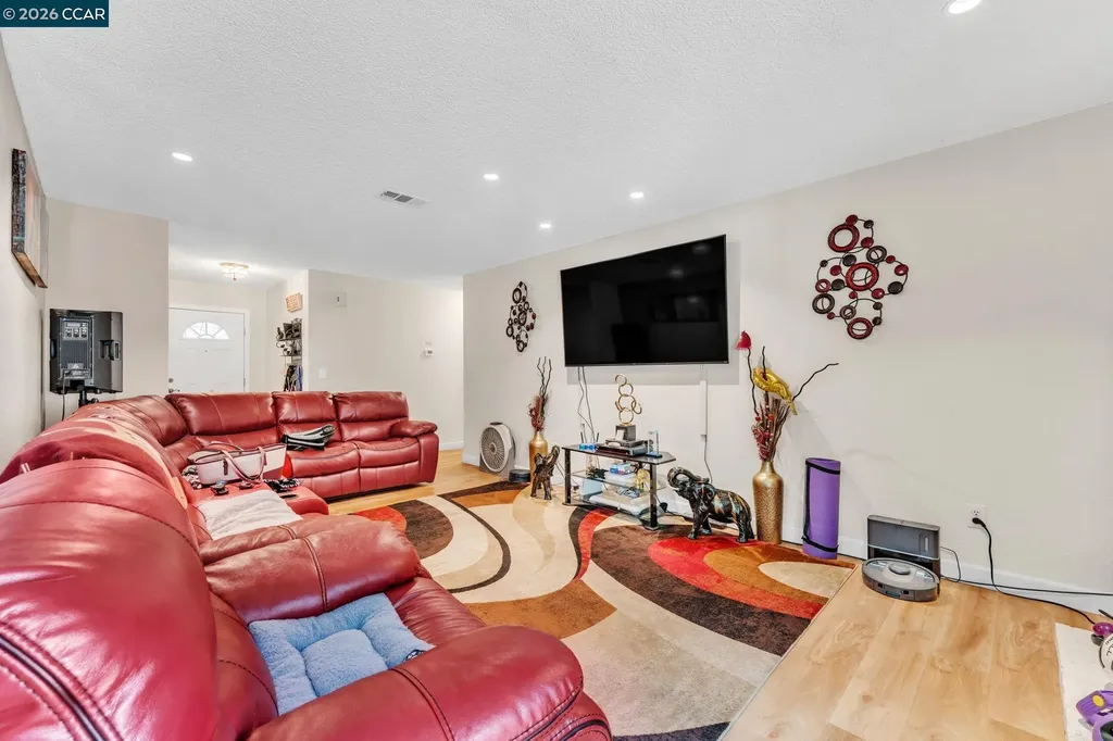618 Kinglet Suisun City CA 94585