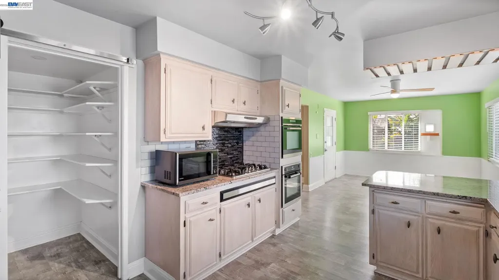 1269 Gabriel Court San Leandro CA 94577