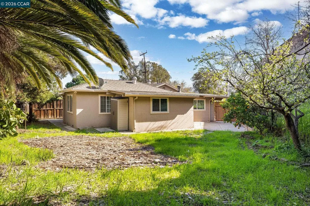 4820 Blum Road Martinez CA 94553