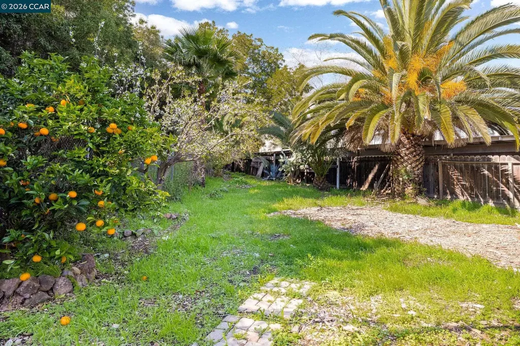 4820 Blum Road Martinez CA 94553