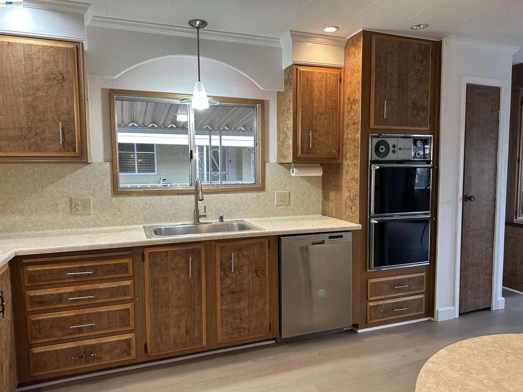 29273 Nantucket Way Hayward CA 94544