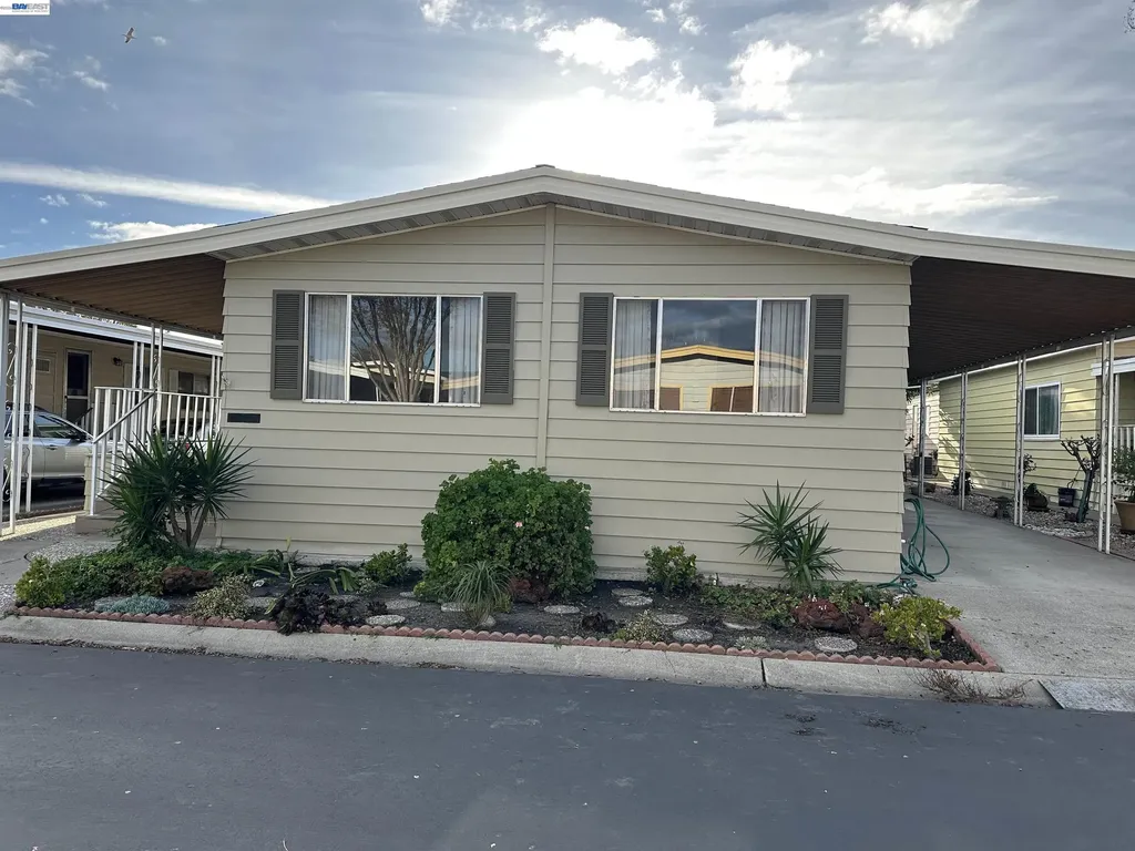 29273 Nantucket Way Hayward CA 94544