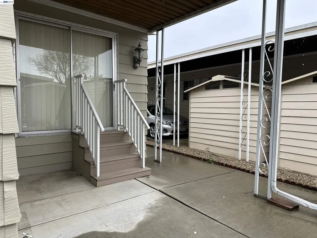 29273 Nantucket Way Hayward CA 94544