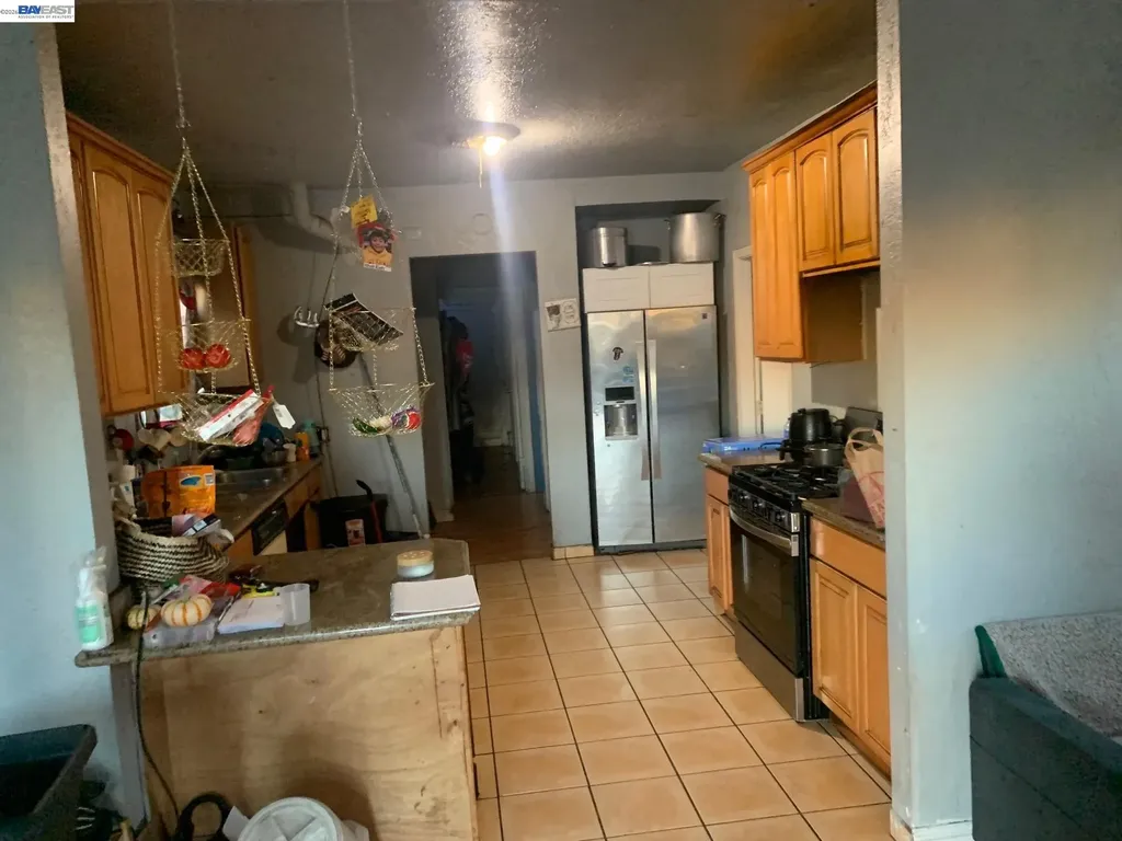 7333 Lockwood Street Oakland CA 94621