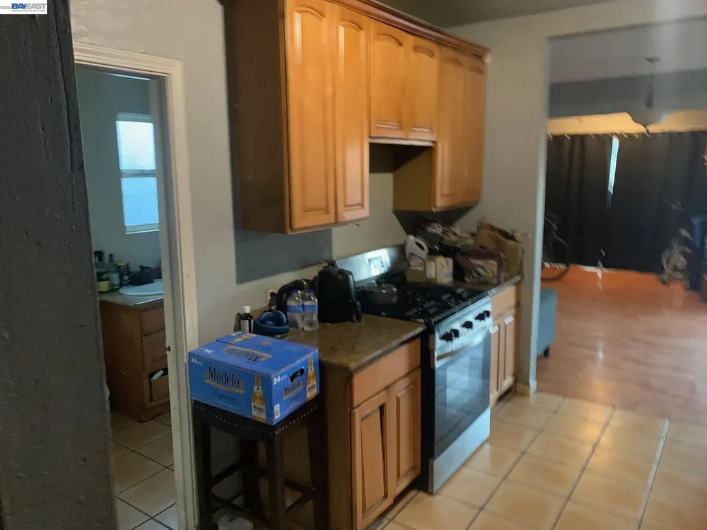7333 Lockwood Street Oakland CA 94621