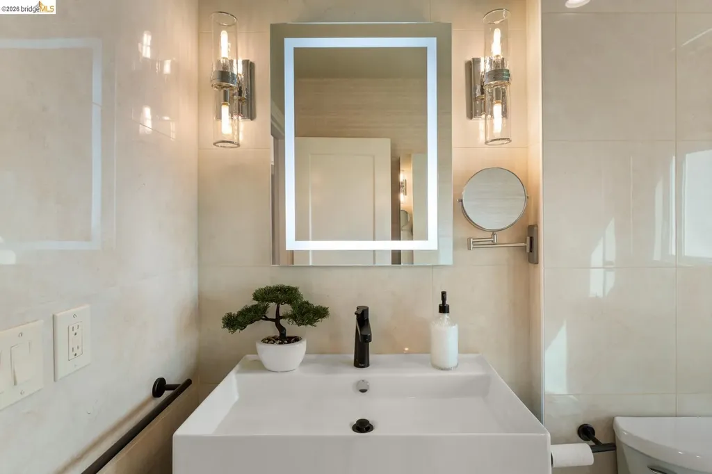 22 Windsor Avenue Kensington CA 94708