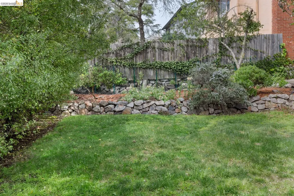 22 Windsor Avenue Kensington CA 94708