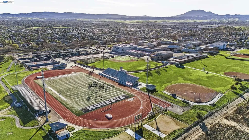 259 Eagle Nest Drive Oakley CA 94561