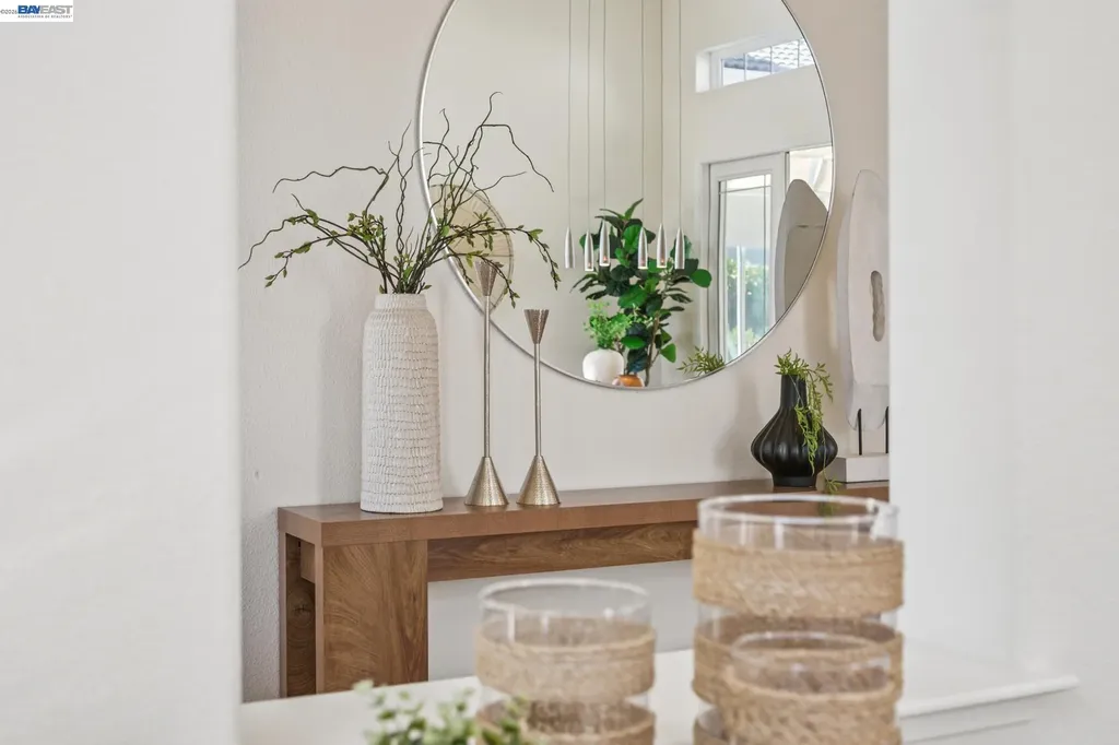 28862 Bay Heights Road Hayward CA 94542