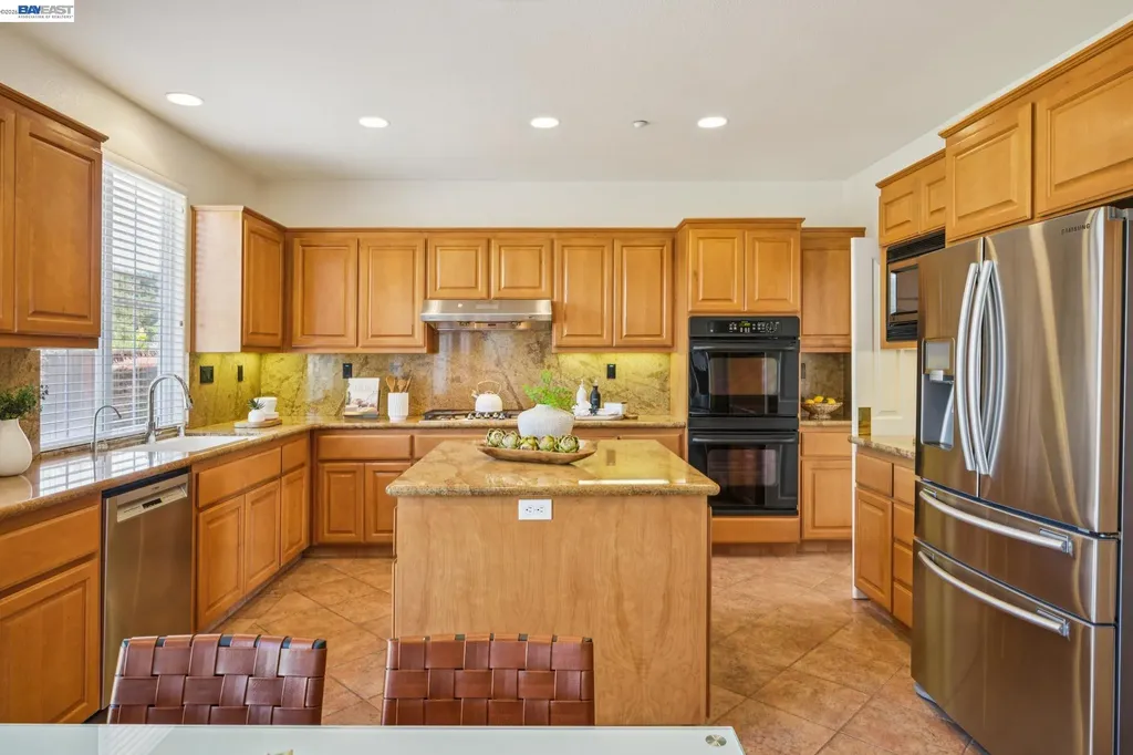 28862 Bay Heights Road Hayward CA 94542