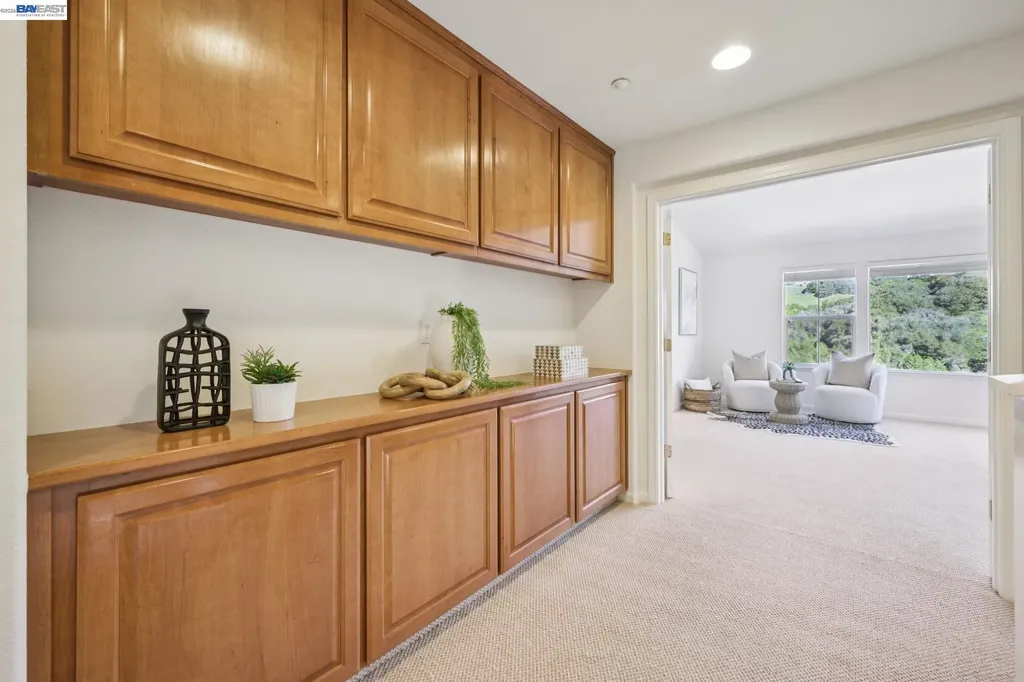 28862 Bay Heights Road Hayward CA 94542