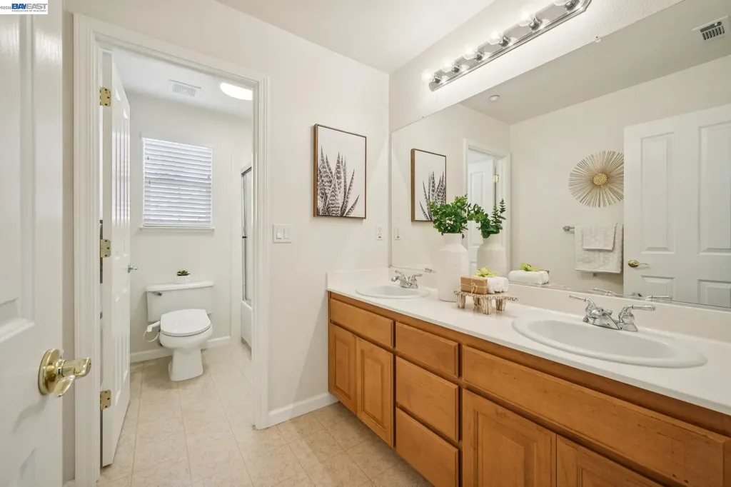 28862 Bay Heights Road Hayward CA 94542