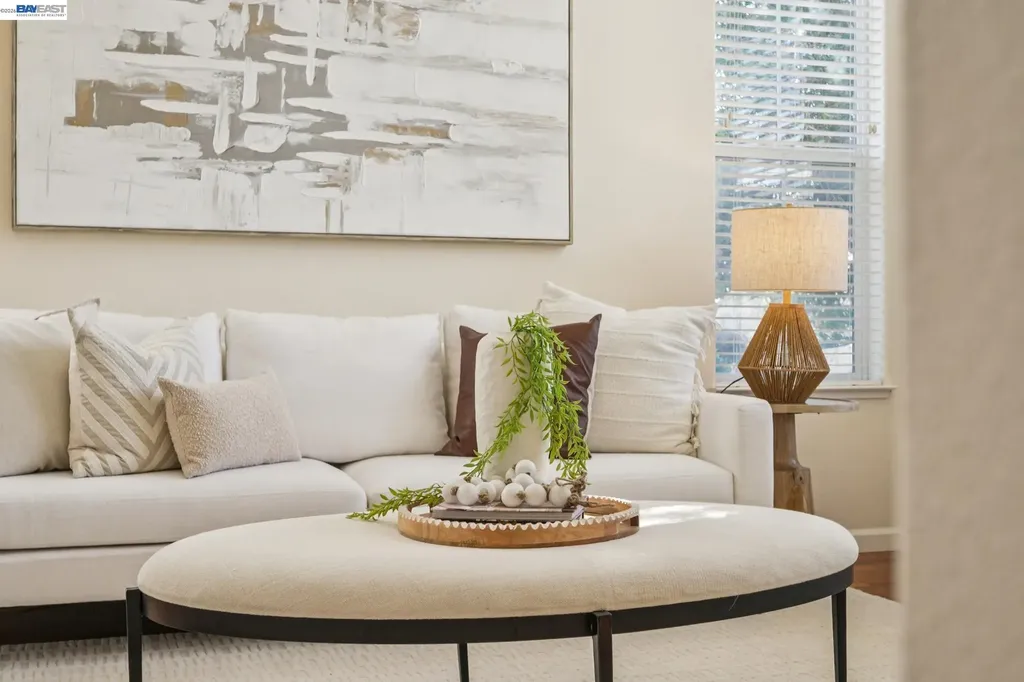 28862 Bay Heights Road Hayward CA 94542