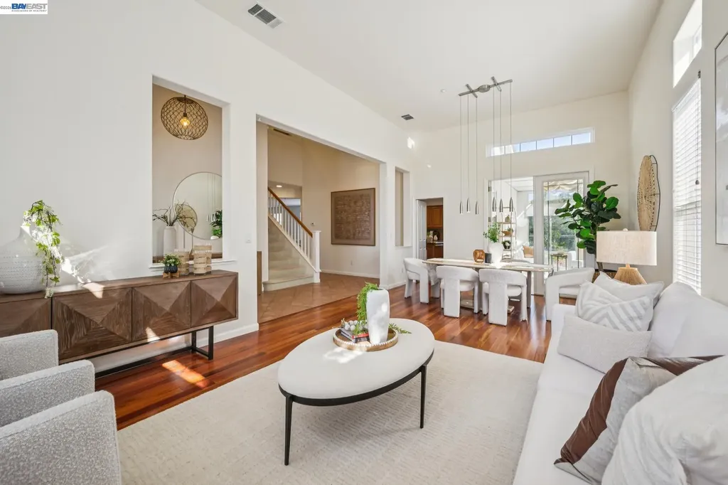 28862 Bay Heights Road Hayward CA 94542