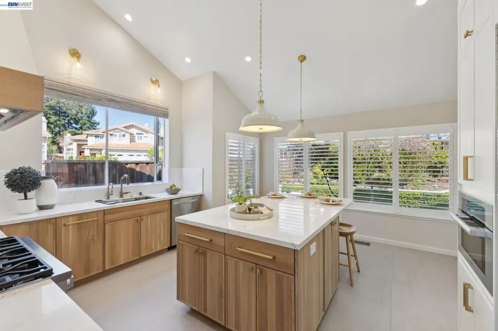 674 Crystal Court Pleasanton CA 94566