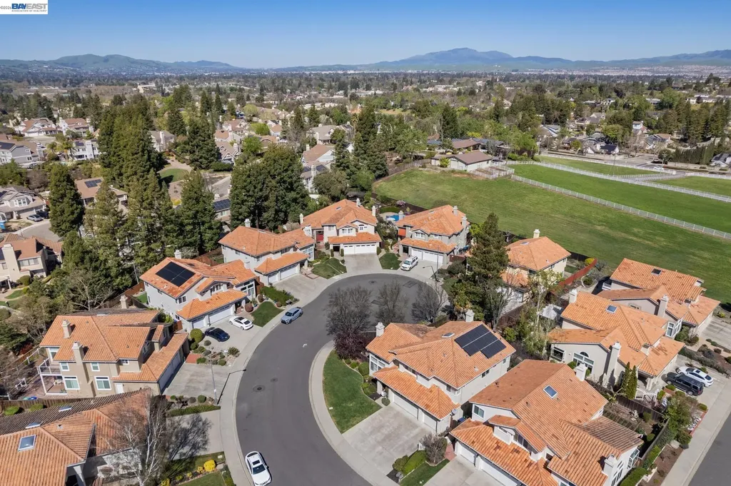 674 Crystal Court Pleasanton CA 94566