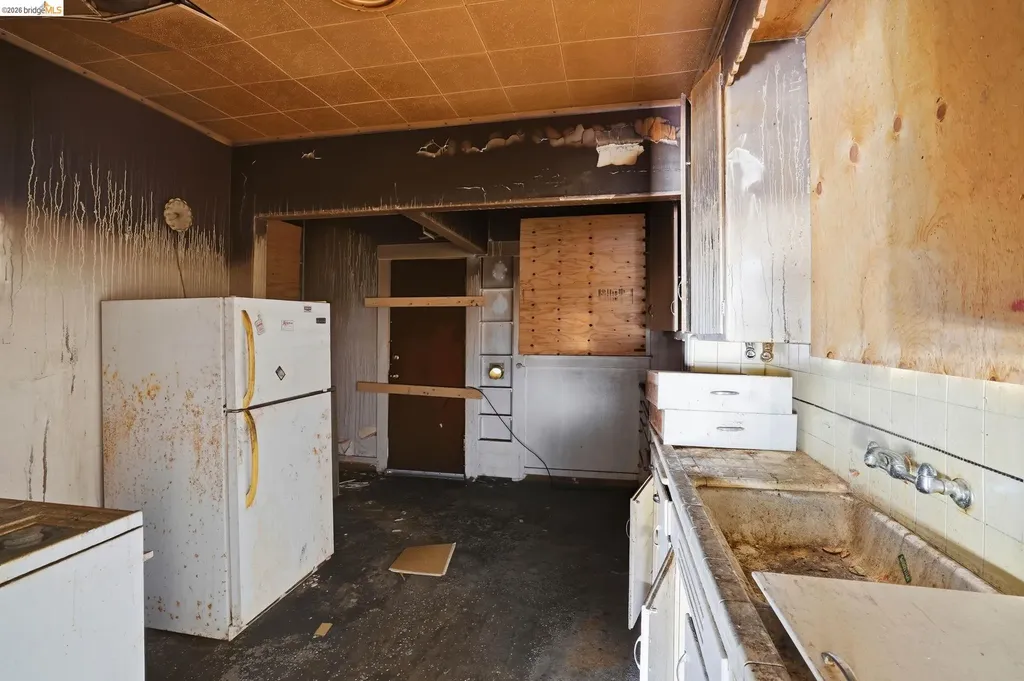 1610 52nd Avenue Oakland CA 94601