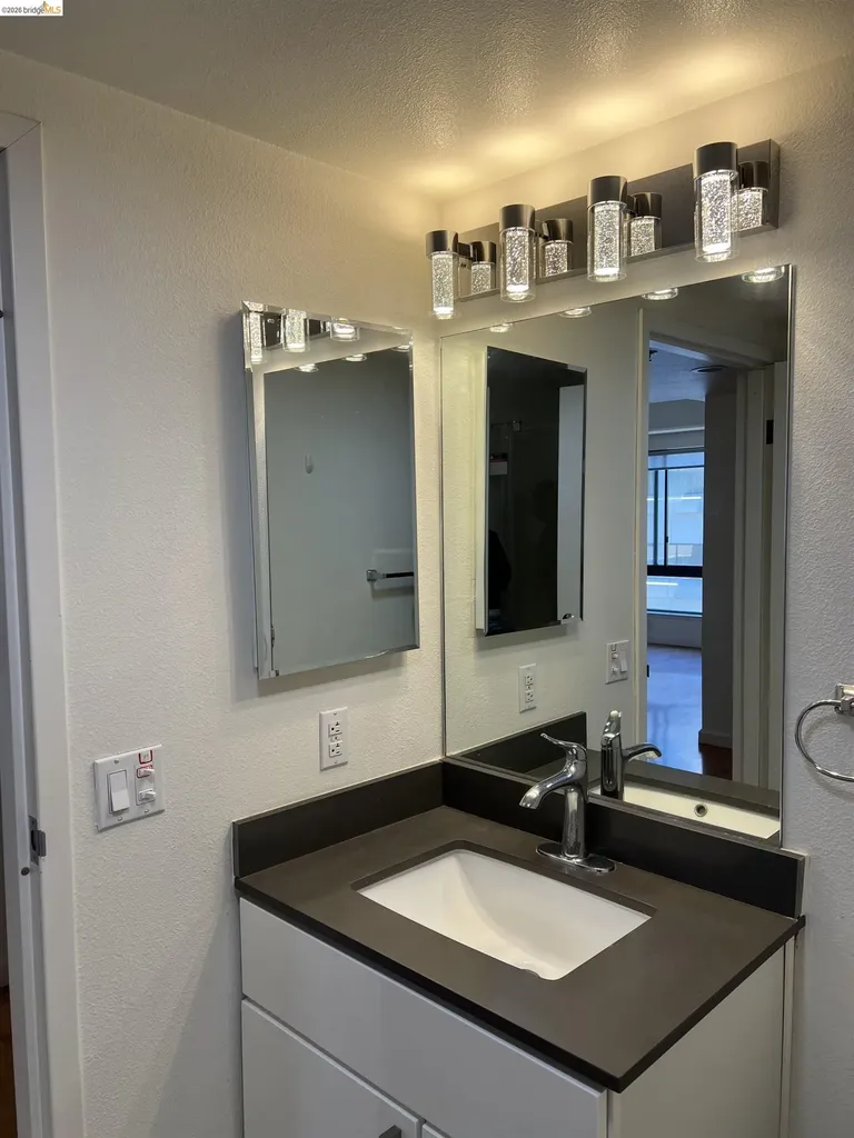 988 Franklin Street Oakland CA 94607