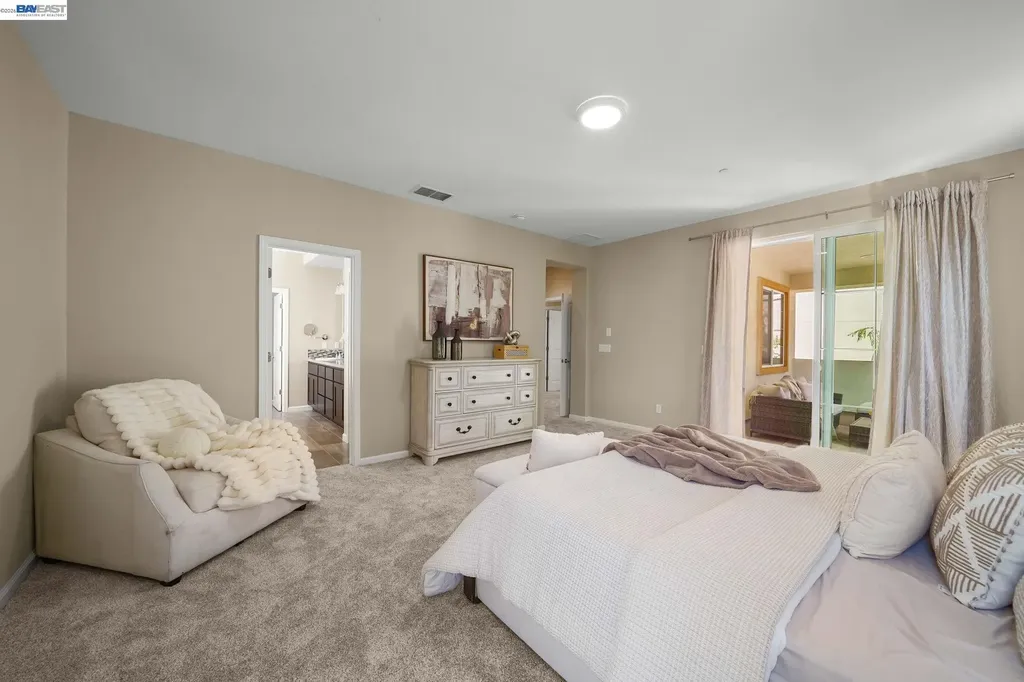 2703 Tribune Avenue Hayward CA 94542