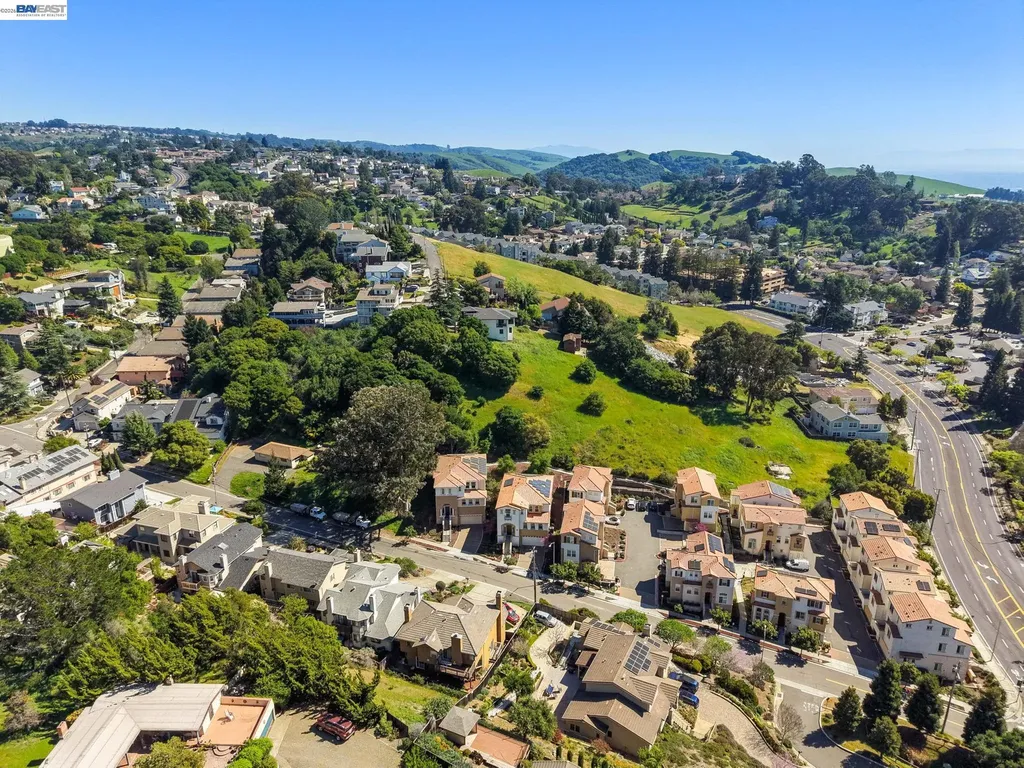 2703 Tribune Avenue Hayward CA 94542